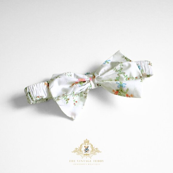 NWT Pretty Girls Embroidered Smocked Dress Boutique Special Occassion Formal 24M - Picture 5 of 5